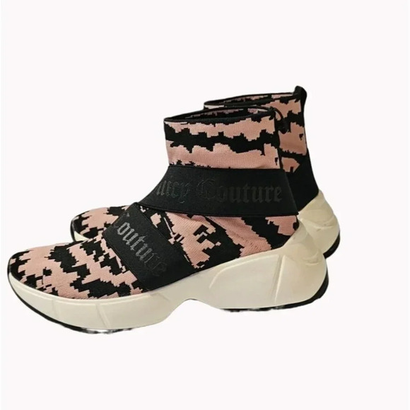 Juicy Couture Black and Pink Ankle Boots - Picture 4 of 12